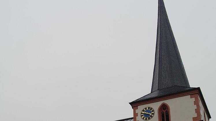 Die Planungen zum Kirchenrückbau in Motten sind seitens der Diözese ins Stocken geraten. Die Gestaltung des Kirchenumfelds ist daher noch nicht planbar.  Foto: Stephanie Elm