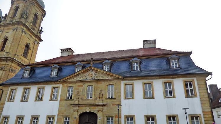 Das katholische Pfarrhaus soll zum neuen Rathaus werden. Doch dies gestaltet sich schwieriger, als gedacht.