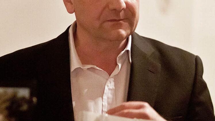 Niklaus Scheibli stellte Robert Seethalers Roman "Ein ganzes Leben" vor.Foto: Jochen Berger