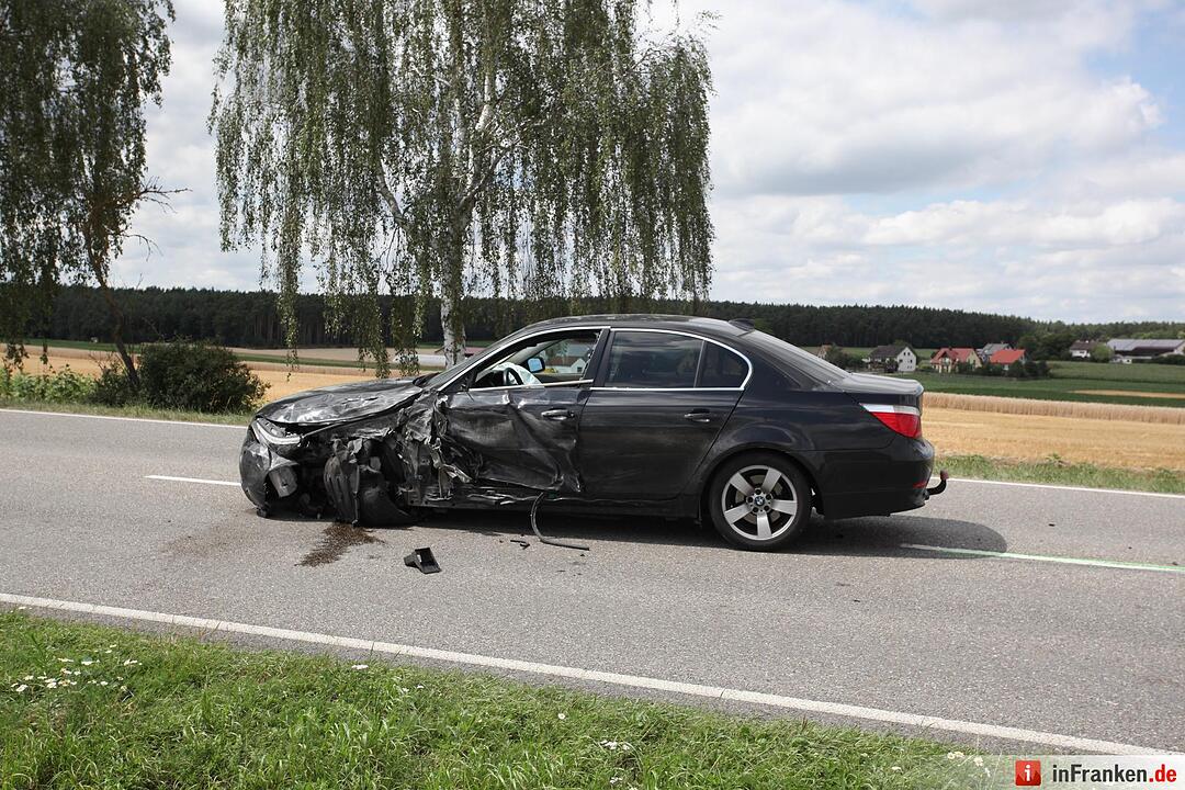 Frontal-Crash auf der B466 bei Kammerstein