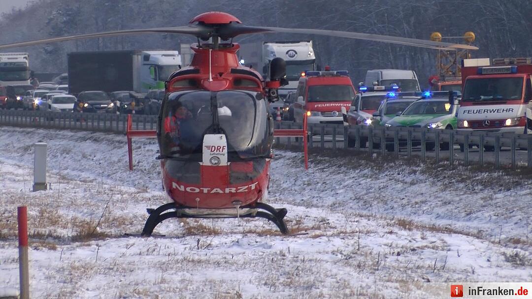 Schwerer Verkehrsunfall auf A3 bei Tennenlohe