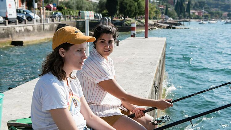 Amali (Homa Faghiri, rechts) und Luz (Janet Rothe) sehen sich im Alltag kaum noch.