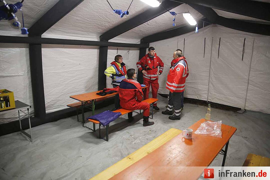 Pkw rollt bei Theres in Main: 23-Jährige stirbt