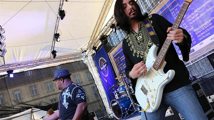 Gitarrist Jeffrey James