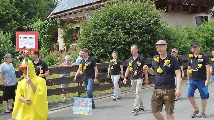 Der Bürgerverein kündigte sein Entenrennen zur Kirchweih an.