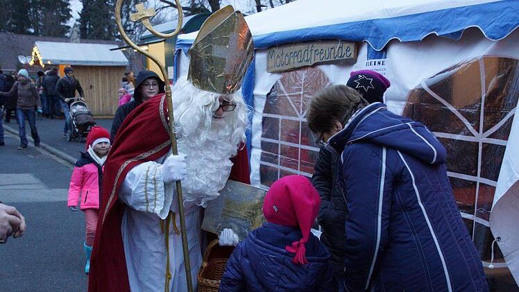 Weihnachtsmarkt in Großwenkheim. Anton Then