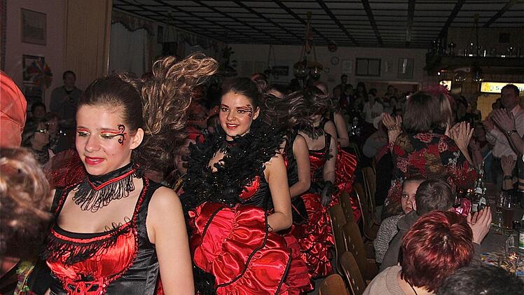 Schautanz "Saloon" der FGS-Funkengarde.