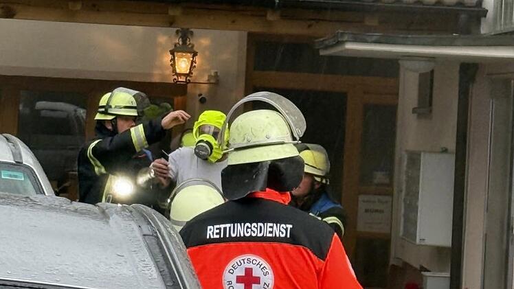 Massive Rauchentwicklung bei Wohnhausbrand in Erlangen
