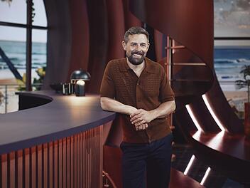 Klaas Heufer-Umlauf wird die zweite Staffel der Comedy-Show "Experte f&uuml;r alles" moderieren.