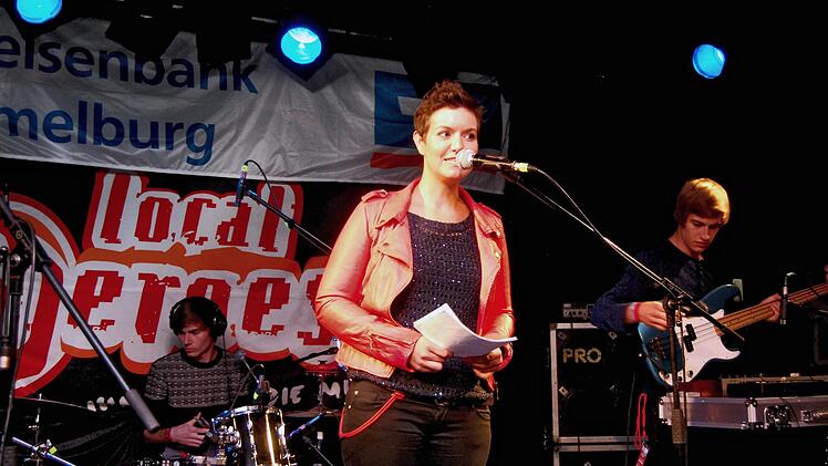 Lisa Fuchs begeisterte schon 2013 als Moderatorin des Landesfinales. 2014 gibt sich die junge Frau erneut die Ehre in Hammelburg. Foto: Musikini