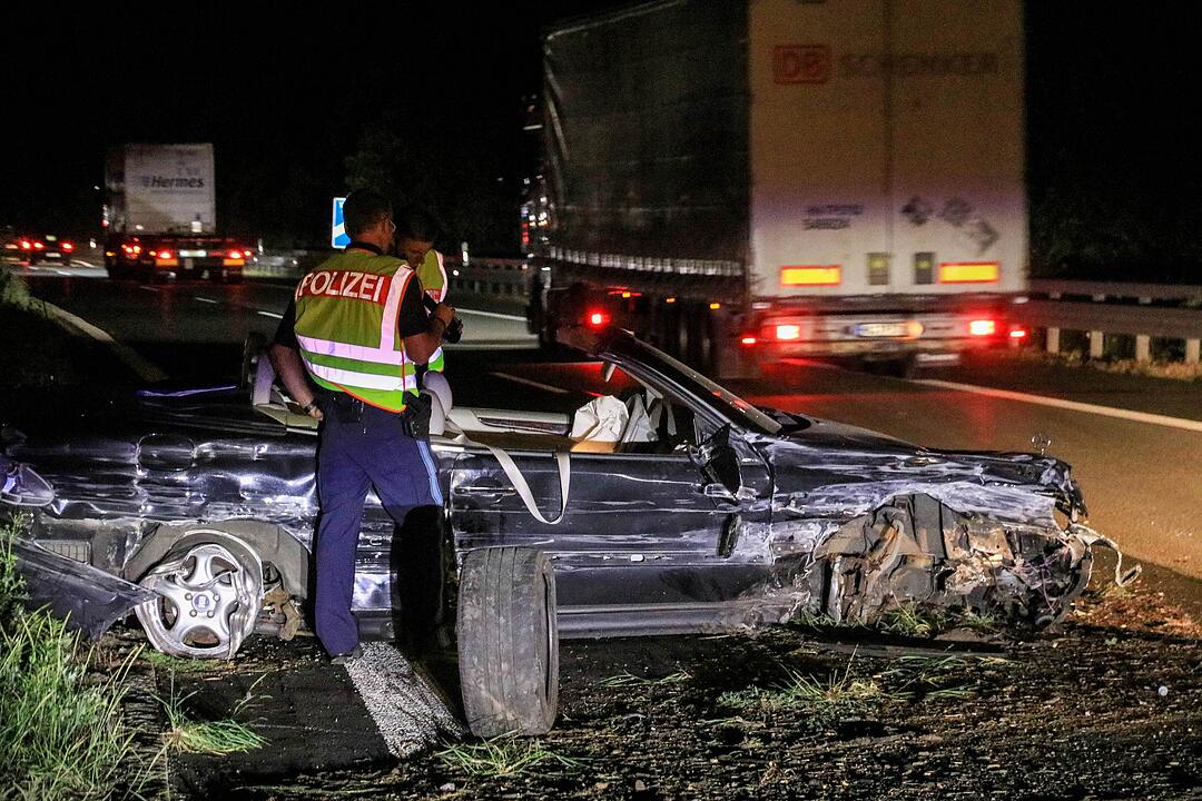 Schwerer Unfall auf A70 bei Ebelsbach: Mit 1,1 Promille gegen die Leitplanke
