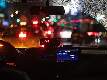 AdobeStock_taxi