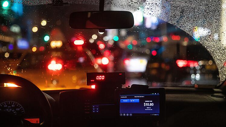 AdobeStock_taxi