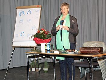Besuch der Bamberger Krimiautorin Friederike Schmöe Foto: Marwinske