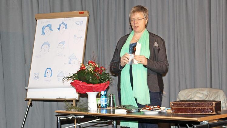 Besuch der Bamberger Krimiautorin Friederike Schmöe Foto: Marwinske