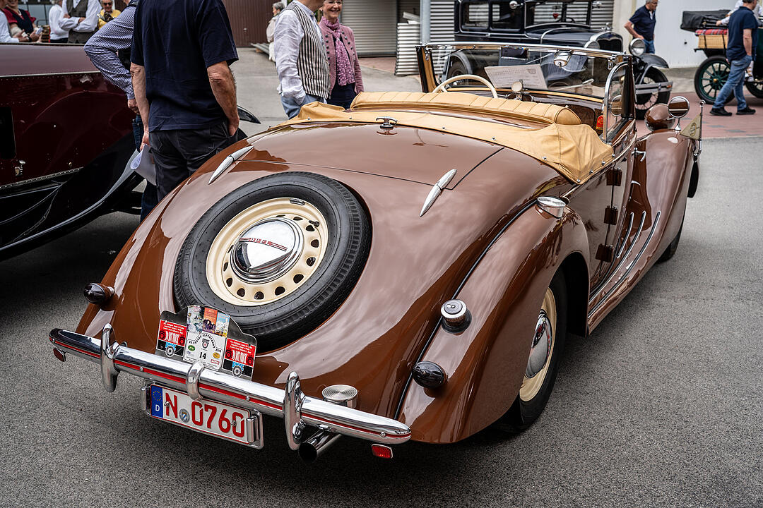 Einzigartige, historische Automobile aus der Vorkriegszeit konnten bewundert werden!