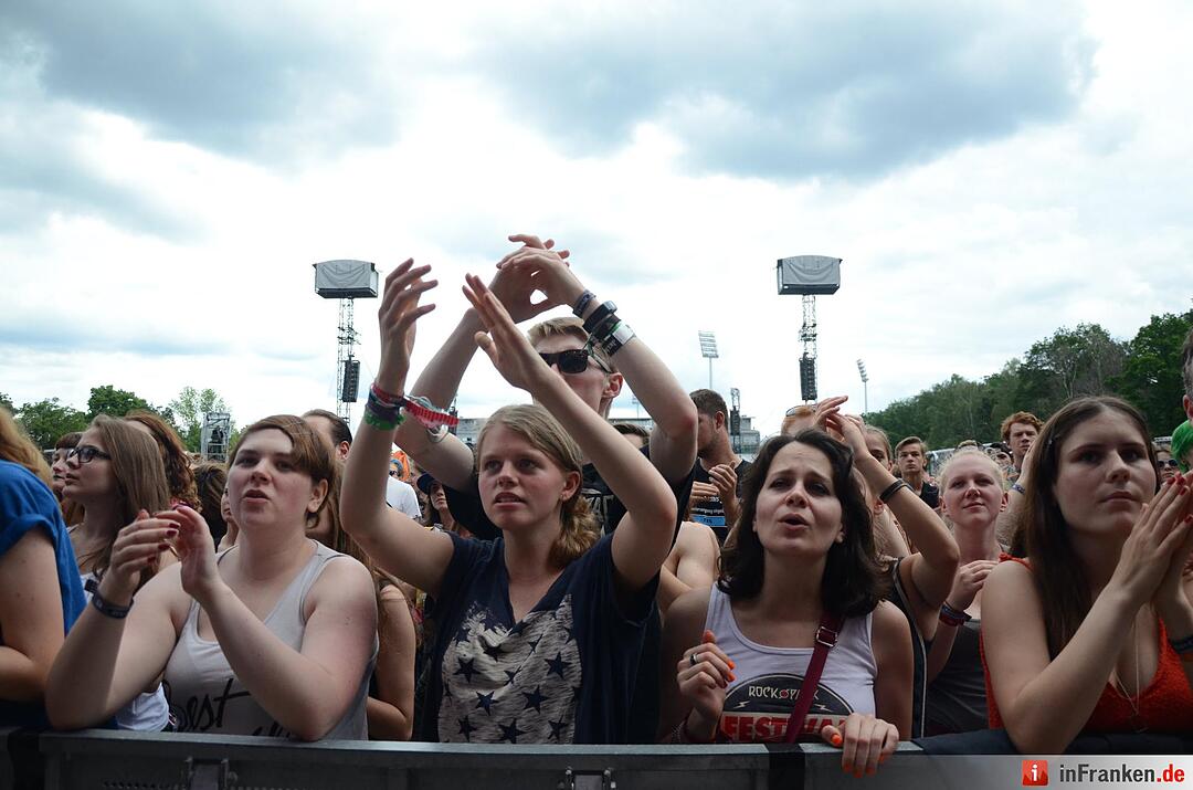 Rock im Park 2016 - Walking On Cars