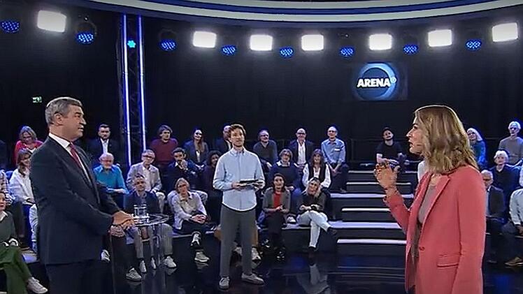 CSU-Chef Markus S&ouml;der (links) stellte sich Montagabend in der ARD-"Arena" den Fragen des Publikums sowie der Moderatoren Louis Klamroth und Jessy Wellmer.