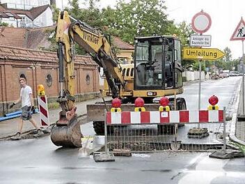 Ein Abbiegen in die Birkenfelderstraße ist derzeit nicht möglich.  Foto: JH