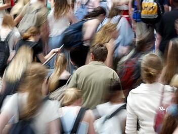 Armut gibt es überall. In Münnerstadt wird für Bedürftige bei der Neujahrswunschenthebung gesammelt. Foto: Archiv