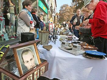 Ein echter Besuchermagnet war der Antik- und Trödelmarkt, der Tausende in die Bamberger Innenstadt lockte. Alle Fotos: Barbara Herbst