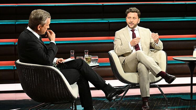 Gr&uuml;nen-Co-Chef Felix Banaszak erkl&auml;rte bei "Markus Lanz", warum traditionelle Parteien der Mitte vor den Landtagswahlen in Ostdeutschland pr&auml;senter sein m&uuml;ssen.