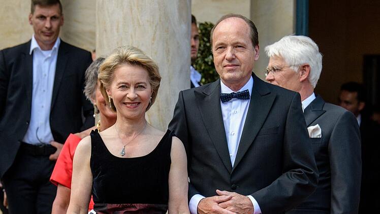 Ursula von der Leyen (CDU und ihr Mann HeikoFoto: Matthias Balk/ dpa