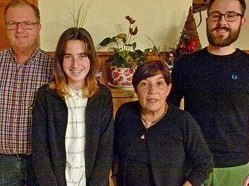 Stadtradelehrungen für die Besten (von links): Bernd Wicklein, Isabell Sommer, Isabella Fischer, Björn Friedrich  Foto: Lothar Weidner