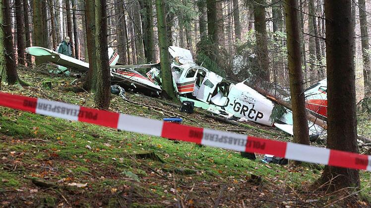 Am 02.11.2013 kam es in Coburg auf dem Flugplatz Brandensteinsebene zu einem tragischen Absturz, bei dem drei Menschen ums Leben kamen. Archivfoto: News5 / Herse