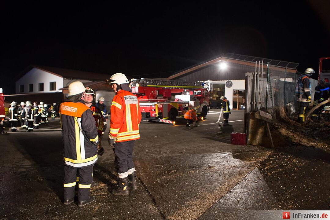 Brand eines Firmengebäuudes in Simmelsdorf