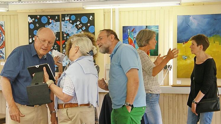 Bis 3. Juli ist die aktuelle Ausstellung "Pinselstriche" in der Galerie Form+Farbe zu sehen. Foto: Brigitta Kempe-Wolf