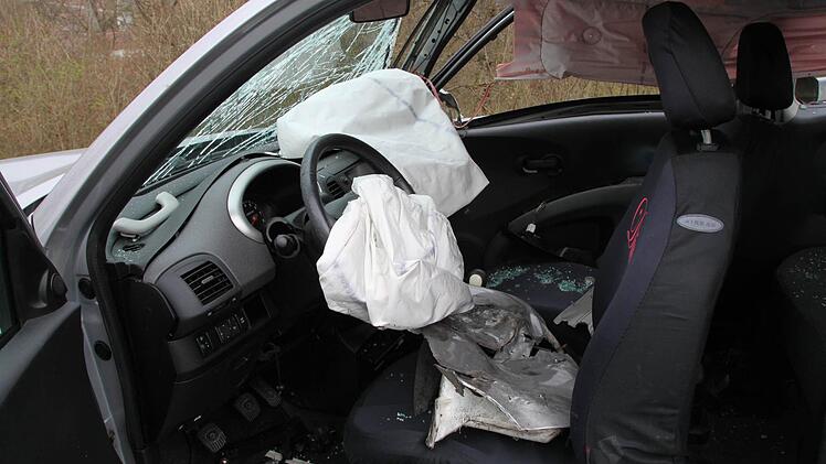 Im Fahrzeug: Alles zerstört