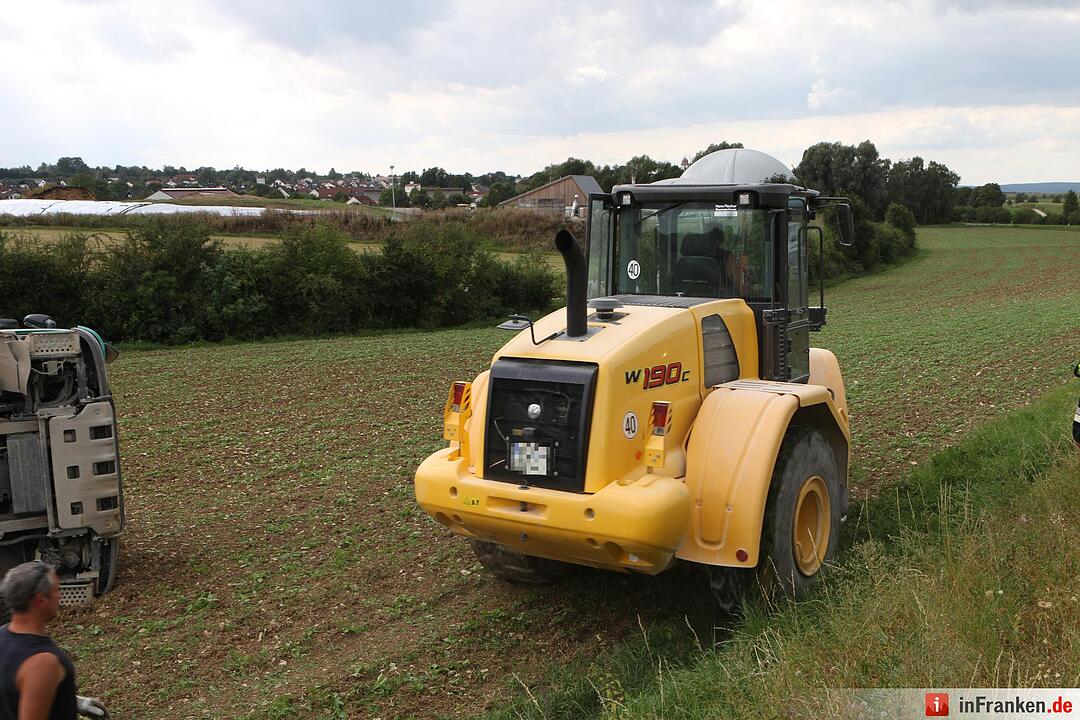 Lkw überschlägt sich bei Langenaltheim