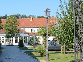 Für das Kronacher Bürgerspital muss eine neue Nutzung gefunden werden. Foto: Archiv/Corinna Igler