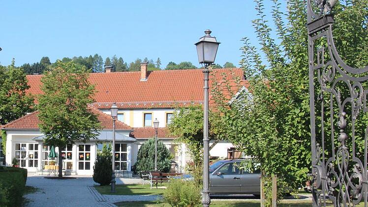 Für das Kronacher Bürgerspital muss eine neue Nutzung gefunden werden. Foto: Archiv/Corinna Igler