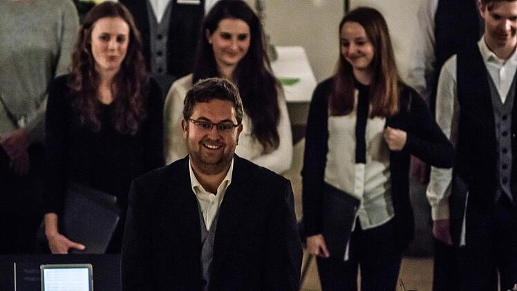 Reichlich Beifall gab es für das Konzert des Jugendchors Vocalholics in der Kirche St. Johannis in Rödental.Foto: Jochen Berger
