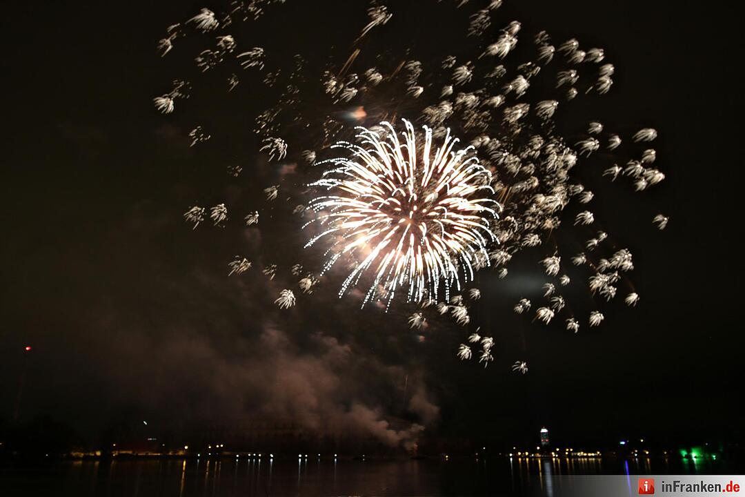03Volksfest Nürnberg - das Feuerwerk