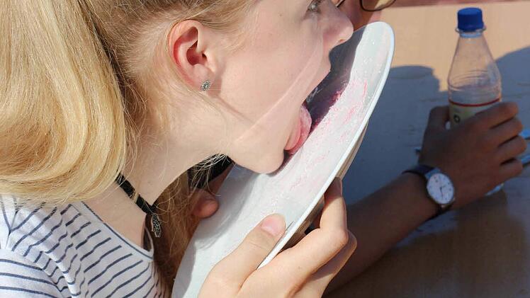 ...mit Lehrern um die Wette saure Süßigkeiten essen oder...Foto: Isabel Dill