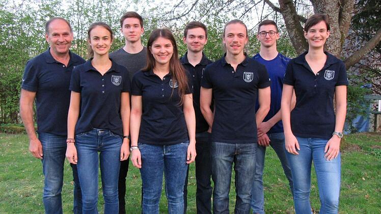 Der neue Vorstand der Jugend mit (von links) Jugendvertreter Richard Dees, Julia Mehn, Konstantin Schenk, Katharina Schöler, Simon Stahl, Manuel Mühleck, Andreas Breuter und Bettina Mehn.  Foto: Stefan Geiger