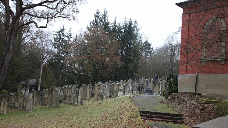 Eindrücke aus dem jüdischen Friedhof. Foto: Ralf Ruppert