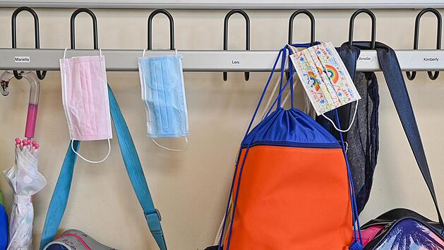 Ab Montag, 4. April, m&uuml;ssen auch in weiterf&uuml;hrenden Schulen keine Masken mehr getragen werden.