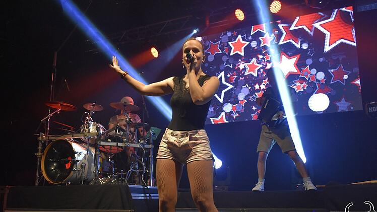 Kreis Bamberg: Hitzige Debatte um Ballermann-Hit "Layla" - fränkische Partybands beziehen Stellung