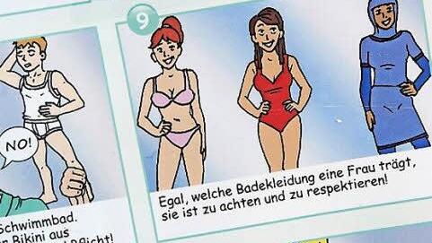 Solche Baderegeln hängen in einem Schwimmbad in München. In Bamberg gibt es Verhaltensregeln in verschiedenen Sprachen.  Foto: Hoppe/dpa