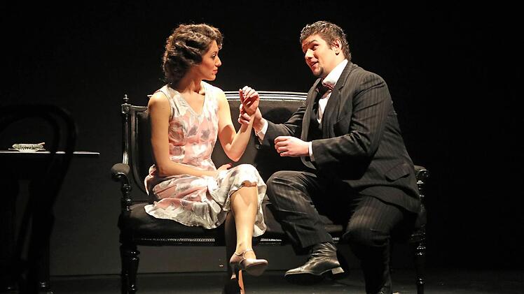 "Ausblick in ein schönes Land": ein szenischer Liederabend mit Musik von Erich Wolfgang Korngold feierte Premiere in der Coburger Reithalle.Foto: Henning Rosenbusch