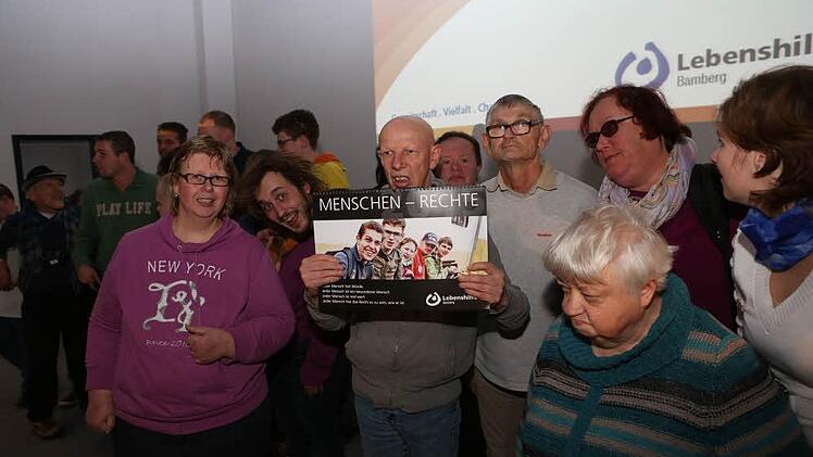 Das ist der neue Jahreskalender 2015 der OBA. Foto: Barbara Herbst