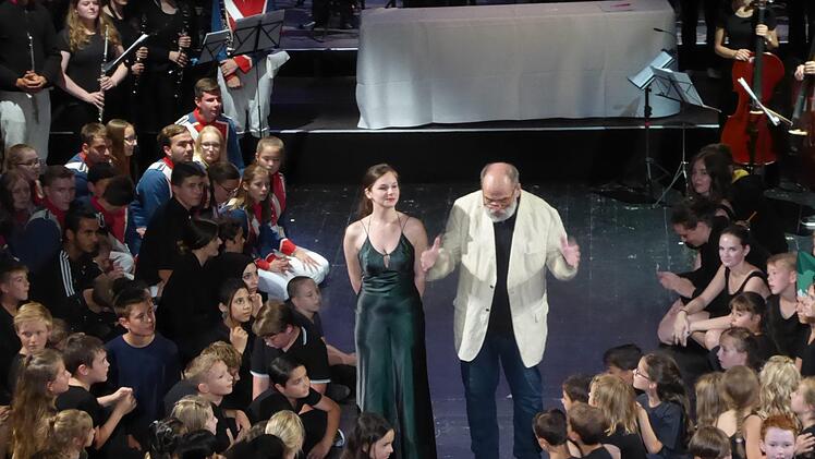 Kissinger Sommer Parade im Kurtheater von Bad Kissingen. Gerhild Ahnert