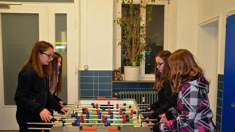 Gute Laune bei der Eröffnung des neuen Jugendzentrums Foto: Andrea Spörlein