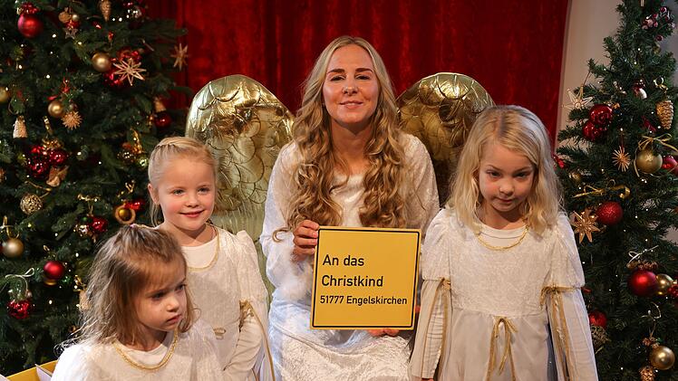 Eröffnung der Christkindpostfiliale in Engelskirchen