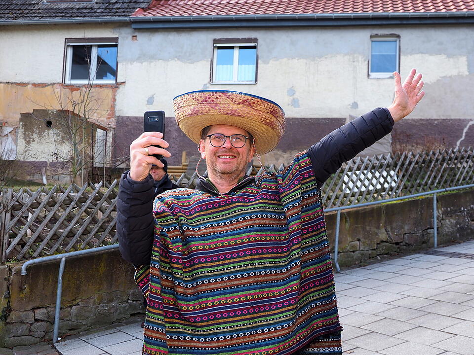 Wildes Faschingstreiben in Steinach an der Saale.