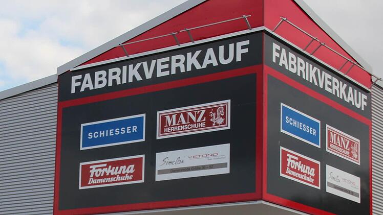 Egal ob hochwertige Unterwäsche, Bademoden oder Nachtwäsche: bei Schiesser ist man an der richtigen Adresse. Beratung, Qualität und Komfort treffen hier aufeinander.